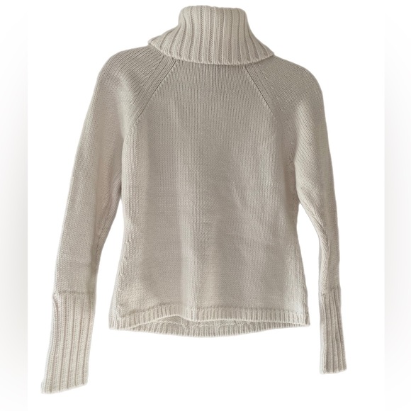 Ann Taylor LOFT White knit Turtleneck sweater, size Small - Picture 2 of 2